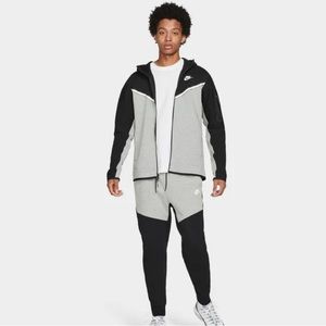 Brand NEW NIKE Tech 2 piece set Hoody and Sweatpants